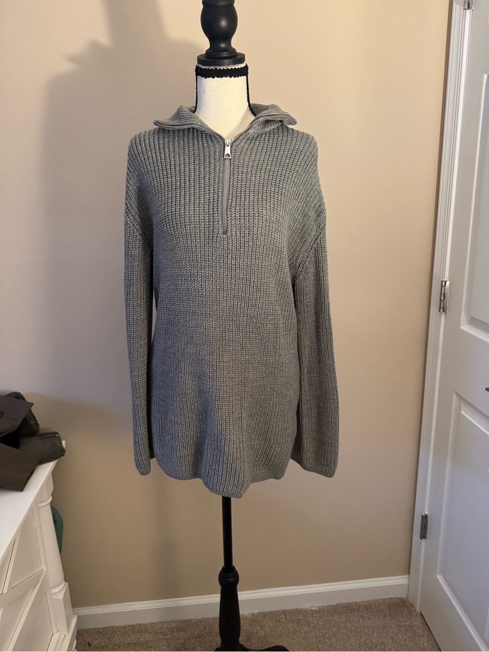 H&M women’s Zip-Up Hooded Knit Sweater in Gray